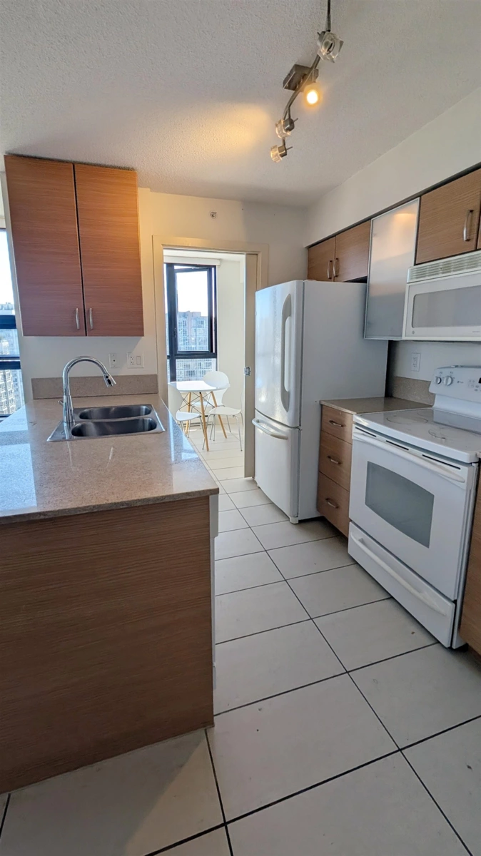 Kitchen Photo of 2705 977 Mainland Street, Vancouver, BC