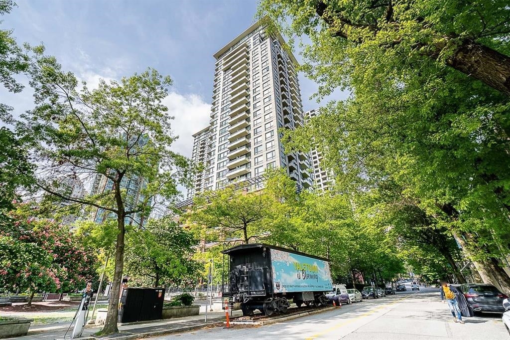 Office / Den Photo of 2705 977 Mainland Street, Vancouver, BC