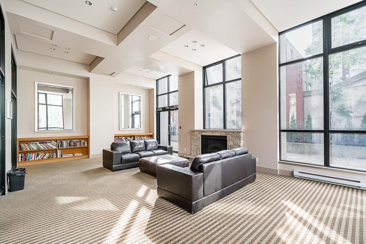 Primary Bathroom Photo of 2705 977 Mainland Street, Vancouver, BC