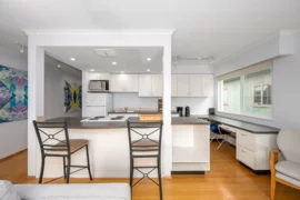 MLS R3035599