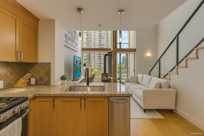 Kitchen Photo of 402 10 Renaissance Square, New Westminster, BC