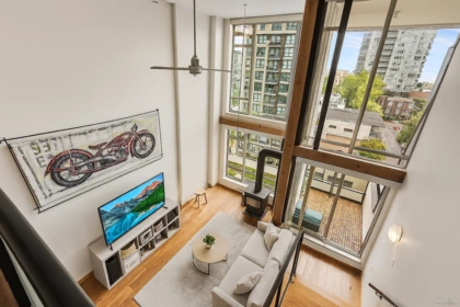 402 10 Renaissance Square, New Westminster, BC