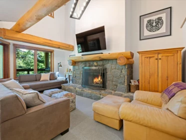 4 2240 Nordic Drive, Whistler, BC, Whistler — Townhouse for sale