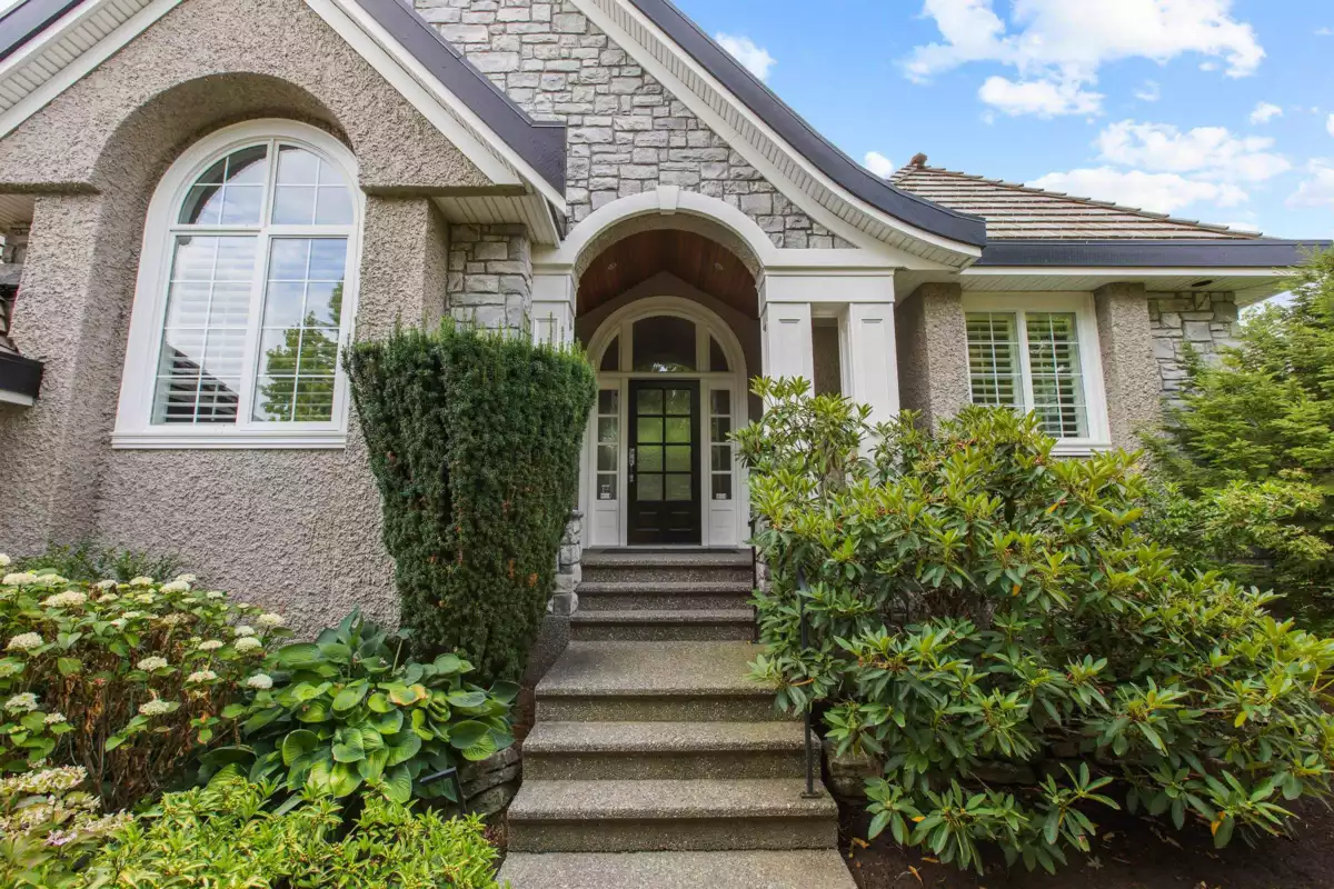 Living Room Photo of 3388 Canterbury Drive, Surrey, BC