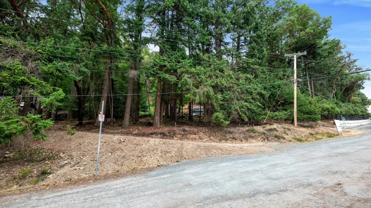 Guest Bathroom Photo of 488 Letour Road, Mayne Island, BC