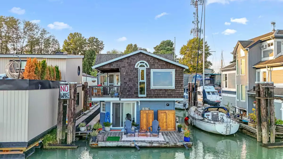 Exterior Rear Photo of 7 23000 Dyke Road, Richmond, BC