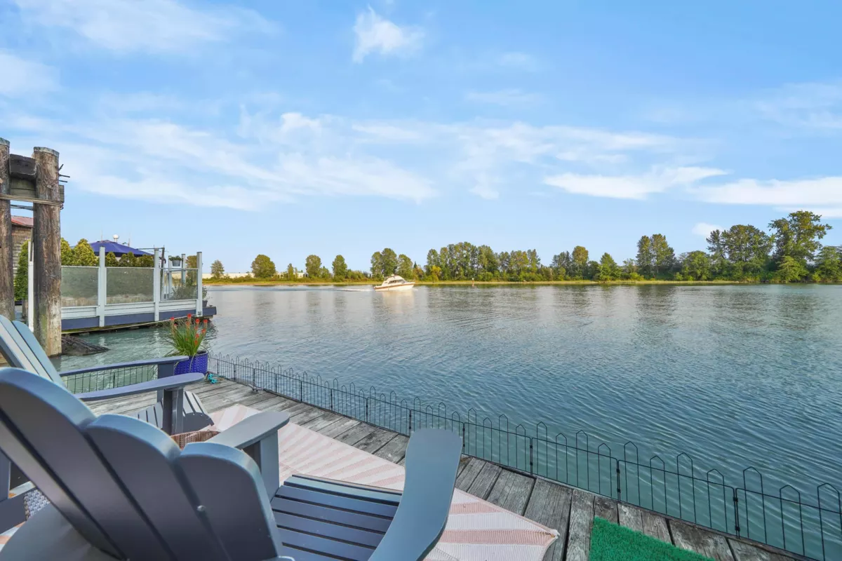 Fitness Center Photo Near 7 23000 Dyke Road, Richmond, BC