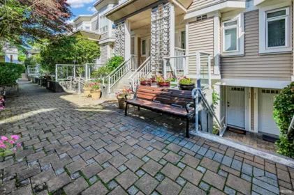 211 2545 W Broadway, Vancouver, BC, Vancouver — Townhouse for sale