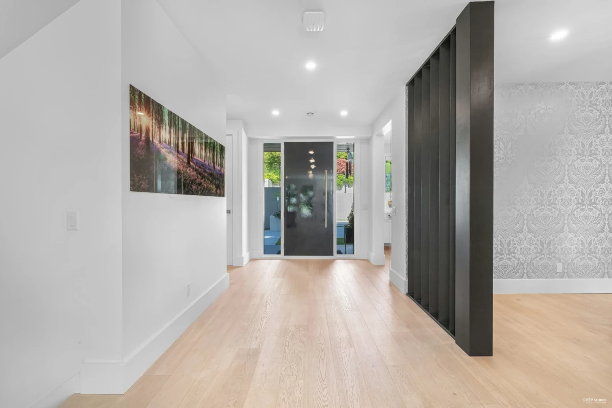 Family Room Photo of 919 E 4th Street, North Vancouver, BC