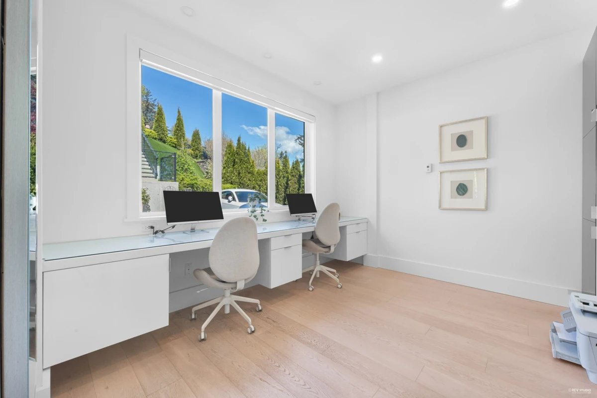 Powder Room Photo of 919 E 4th Street, North Vancouver, BC