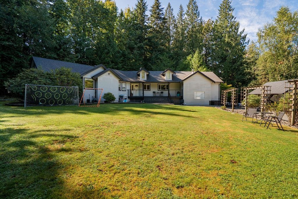 Dining Area Photo of 30210 Keystone Avenue, Mission, BC