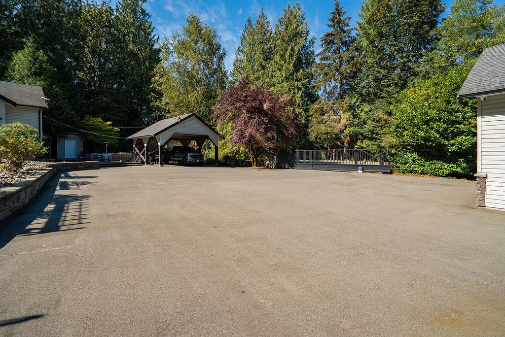 Kitchen Island Photo of 30210 Keystone Avenue, Mission, BC