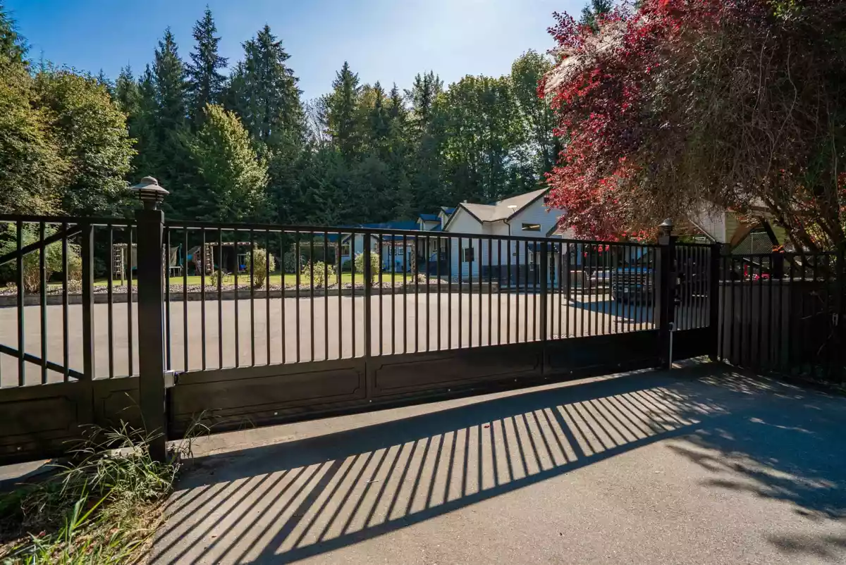Living Room Photo of 30210 Keystone Avenue, Mission, BC