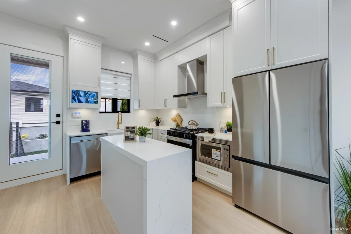 Dining Area Photo of 1347 E 64th Avenue, Vancouver, BC