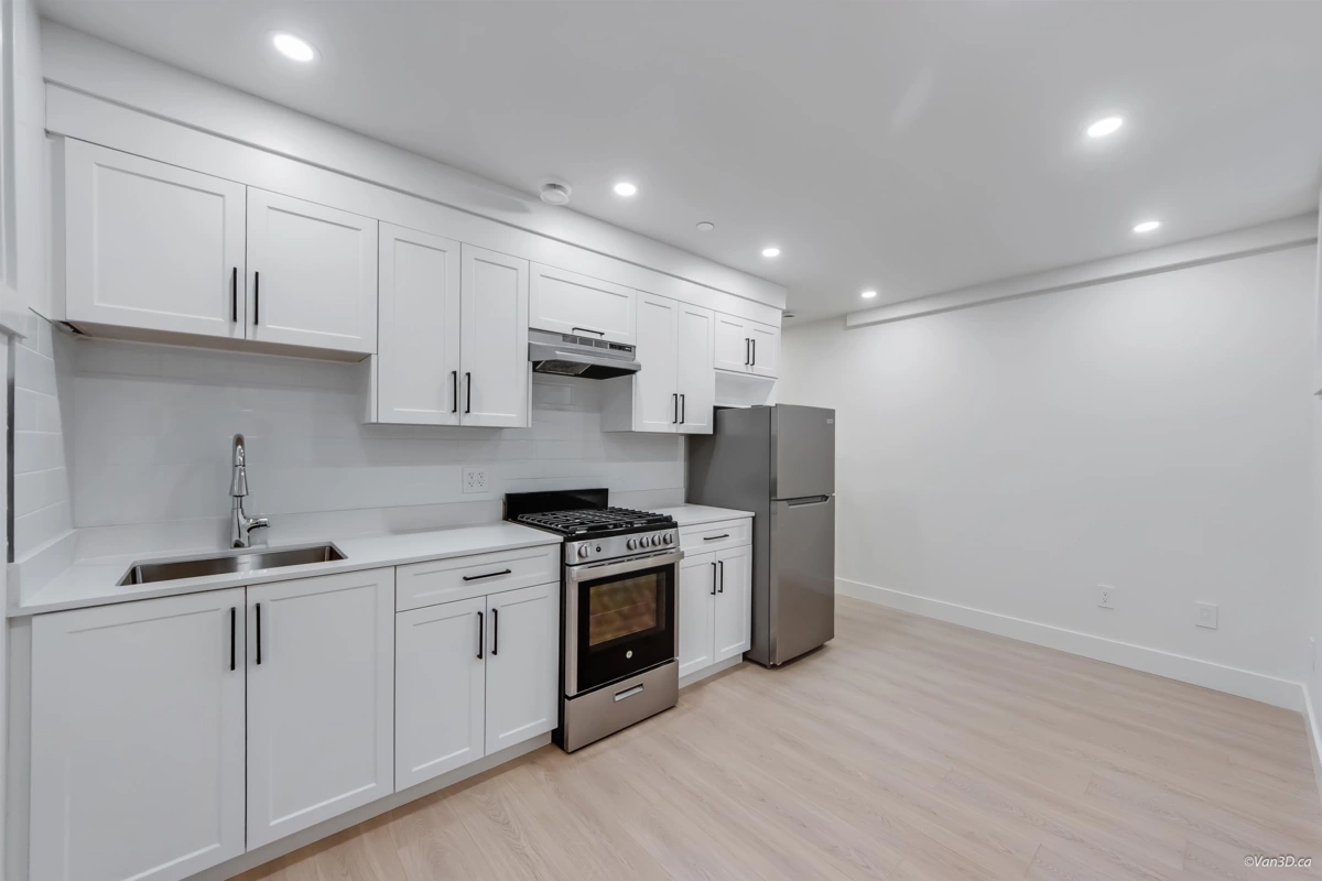 Walk-In Closet Photo of 1347 E 64th Avenue, Vancouver, BC