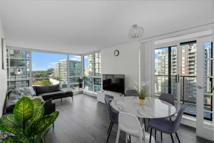 1207 7575 Alderbridge Way, Richmond, BC, Richmond — Apartment/Condo for sale