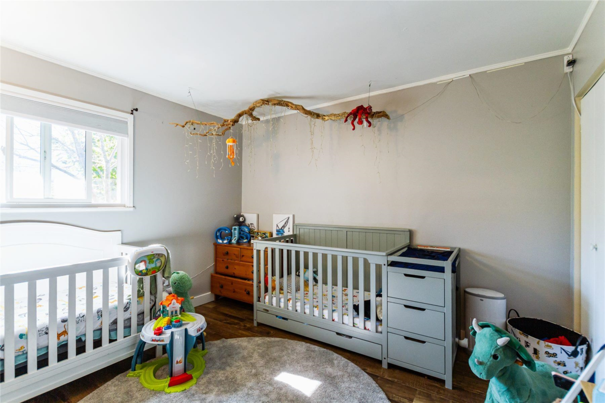 Breakfast Nook Photo of 648 Willow Street, Hope, BC