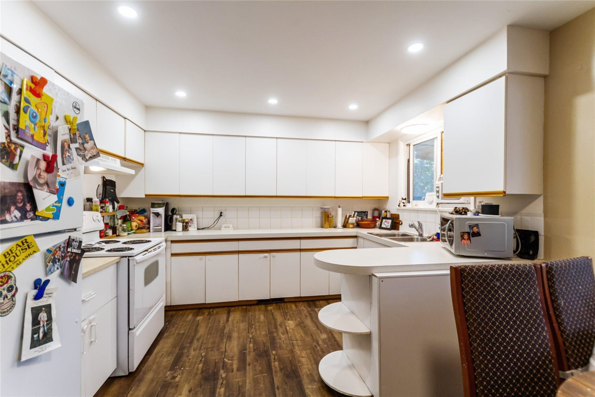 Dining Area Photo of 648 Willow Street, Hope, BC