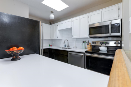 301 1354 Winter Street, White Rock, BC, White Rock — Apartment/Condo for sale