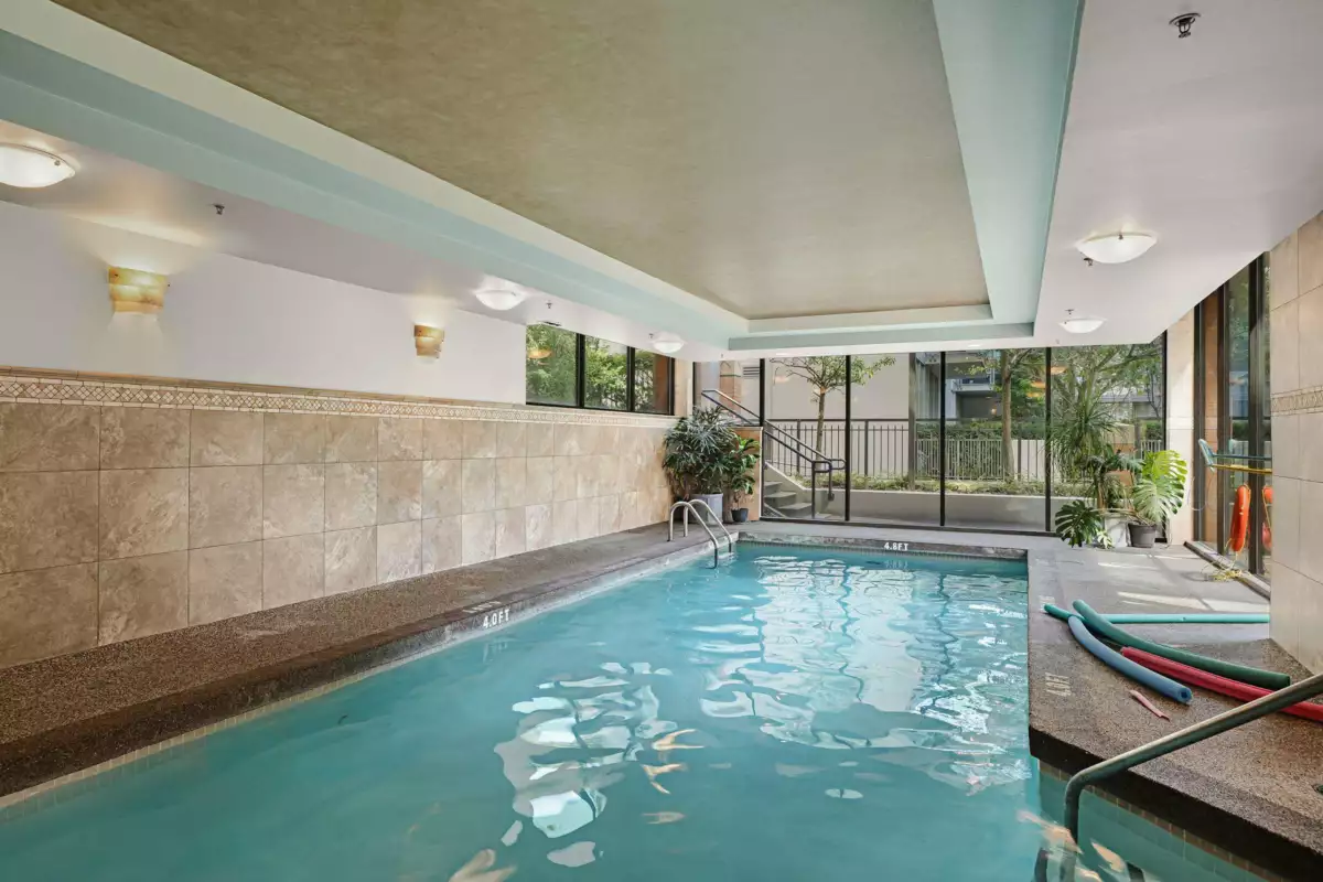 Backyard Photo of 102 1488 Hornby Street, Vancouver, BC