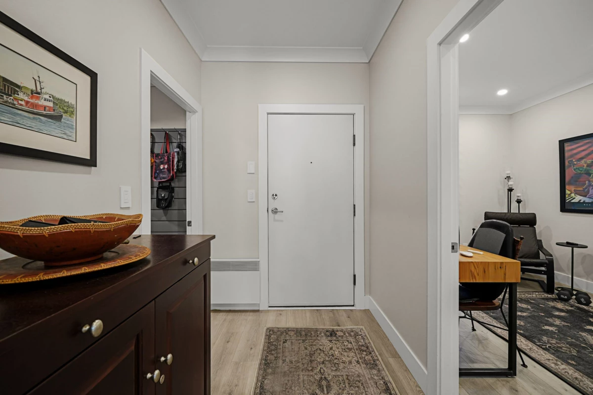 Basement Recreation Room Photo of 102 1488 Hornby Street, Vancouver, BC