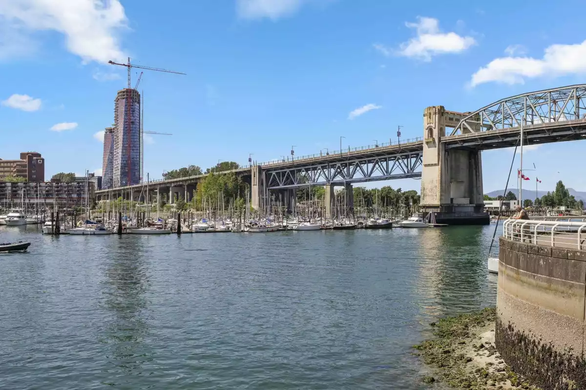 Hot Tub / Spa Photo of 102 1488 Hornby Street, Vancouver, BC