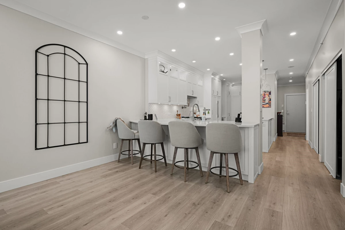 Kitchen Island Photo of 102 1488 Hornby Street, Vancouver, BC
