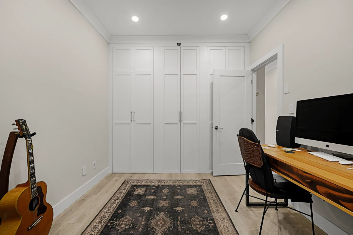 Mudroom Photo of 102 1488 Hornby Street, Vancouver, BC