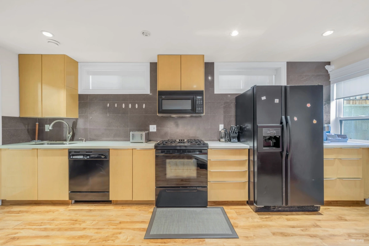 Front Yard Photo of 2721 W 21 Avenue, Vancouver, BC