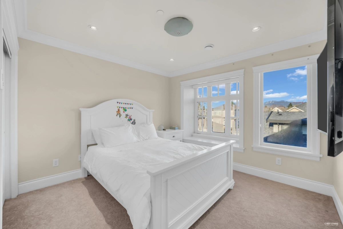 Laundry Room Photo of 2721 W 21 Avenue, Vancouver, BC