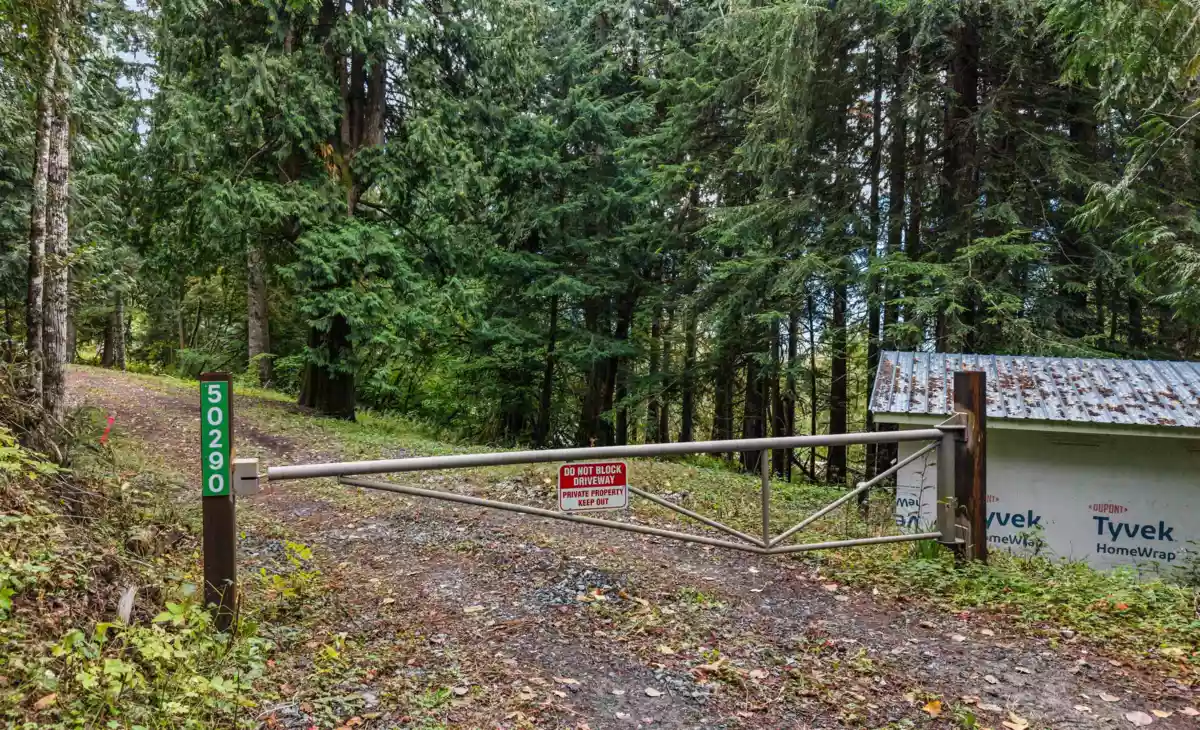 Guest Bathroom Photo of 50290 Elk View Road, Chilliwack, BC
