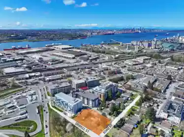 Front exterior of 1583 Bond Street, North Vancouver, BC