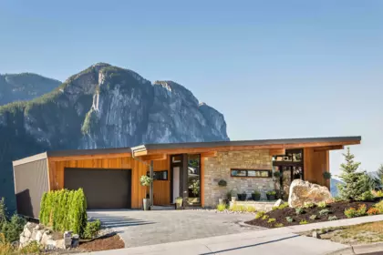 38561 Sky Pilot Drive, Squamish, BC, Squamish — Single Family Residence for sale