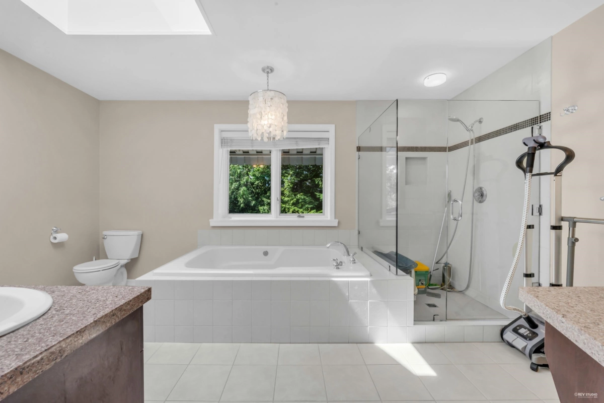 Entry Foyer Photo of 5155 Alderfeild Place, West Vancouver, BC