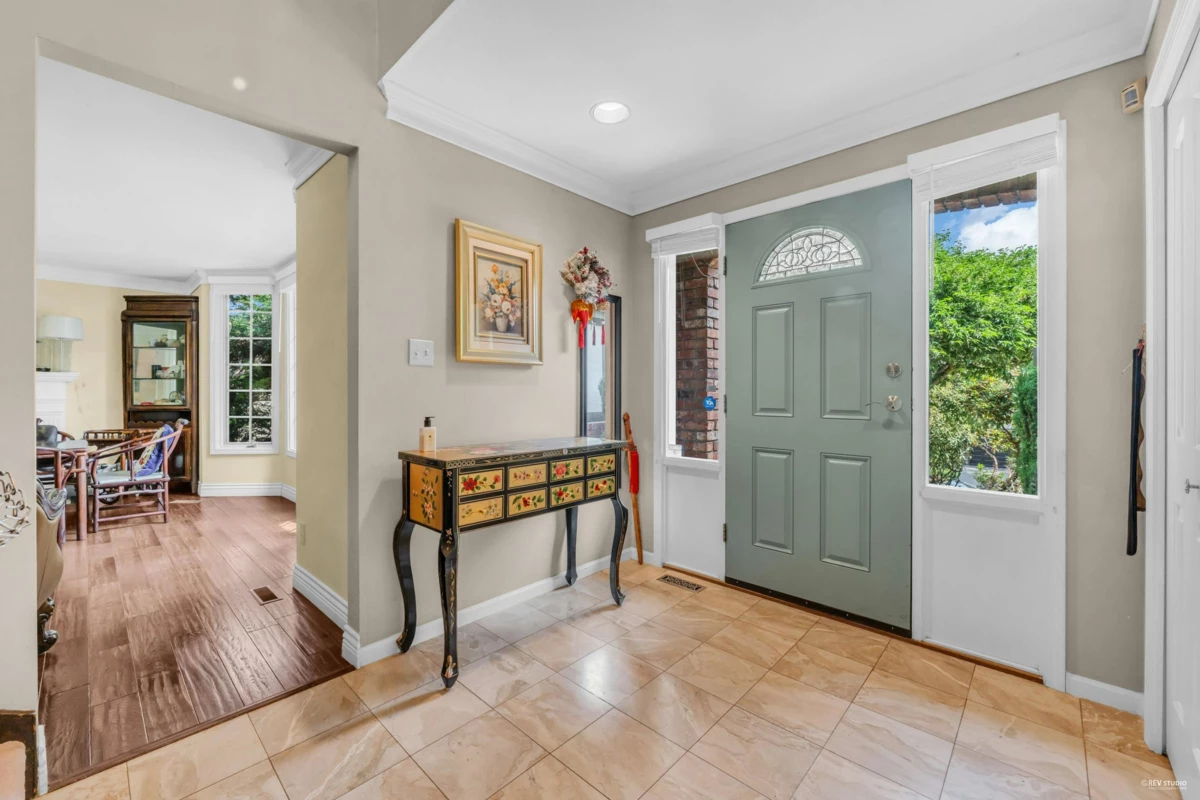 Family Room Photo of 5155 Alderfeild Place, West Vancouver, BC