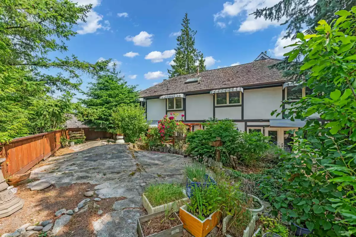 Outdoor Patio Photo of 5155 Alderfeild Place, West Vancouver, BC