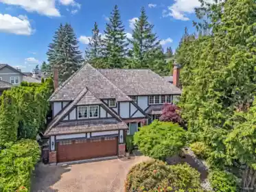5155 Alderfeild Place, West Vancouver, BC, West Vancouver — Single Family Residence for sale