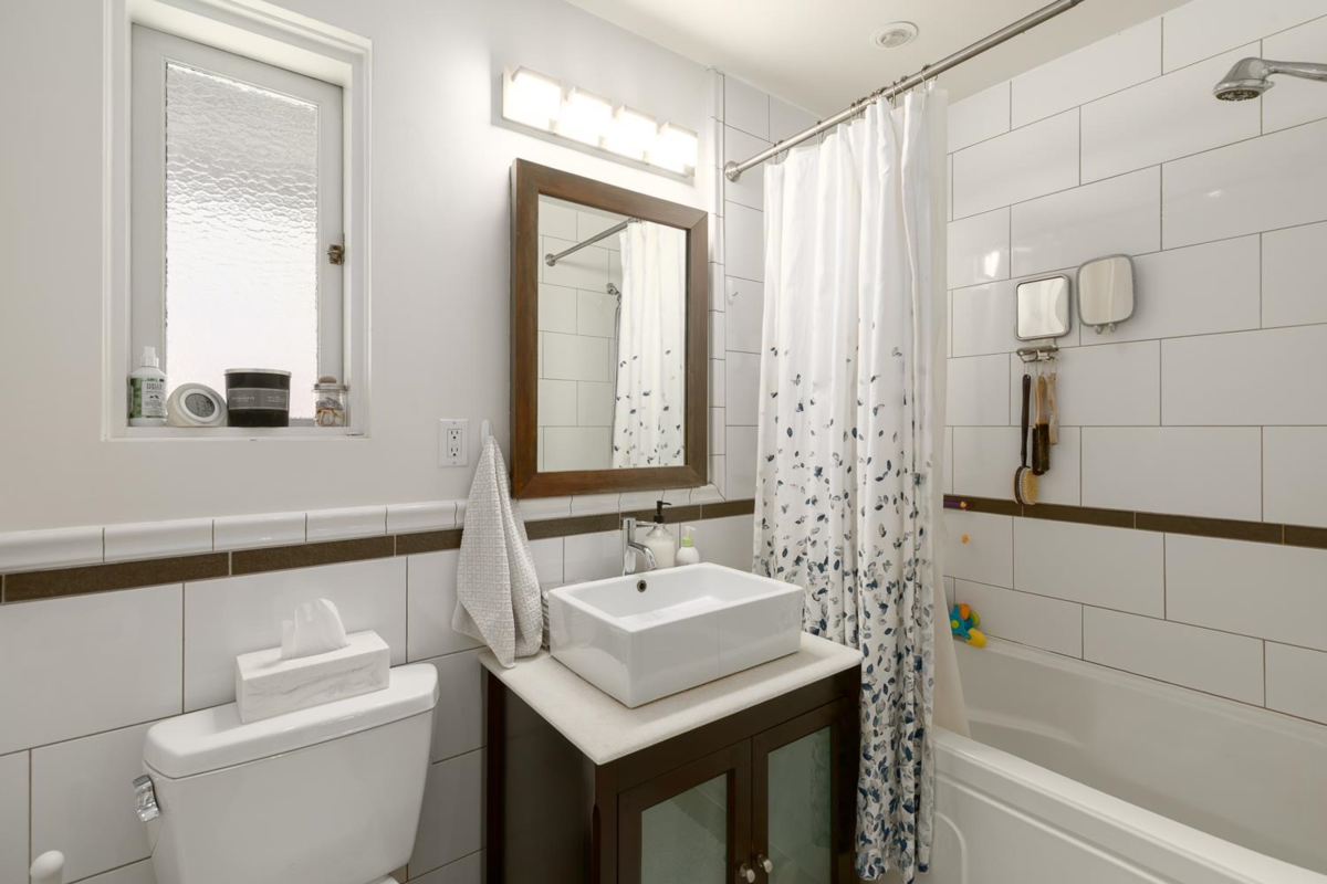Powder Room Photo of 2988 Point Grey Road, Vancouver, BC