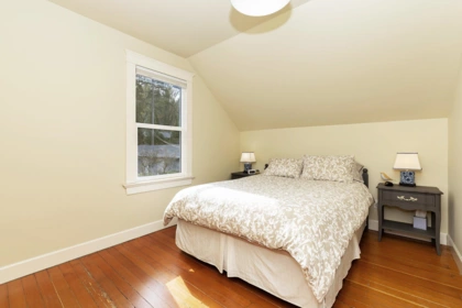 Entry Foyer Photo of 2209 St. George Street, Port Moody, BC