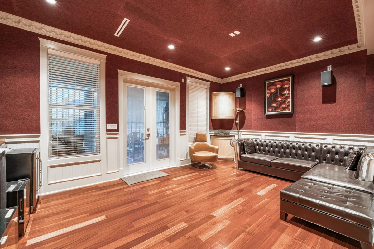 Kitchen Island Photo of 8511 Sunnywood Drive, Richmond, BC