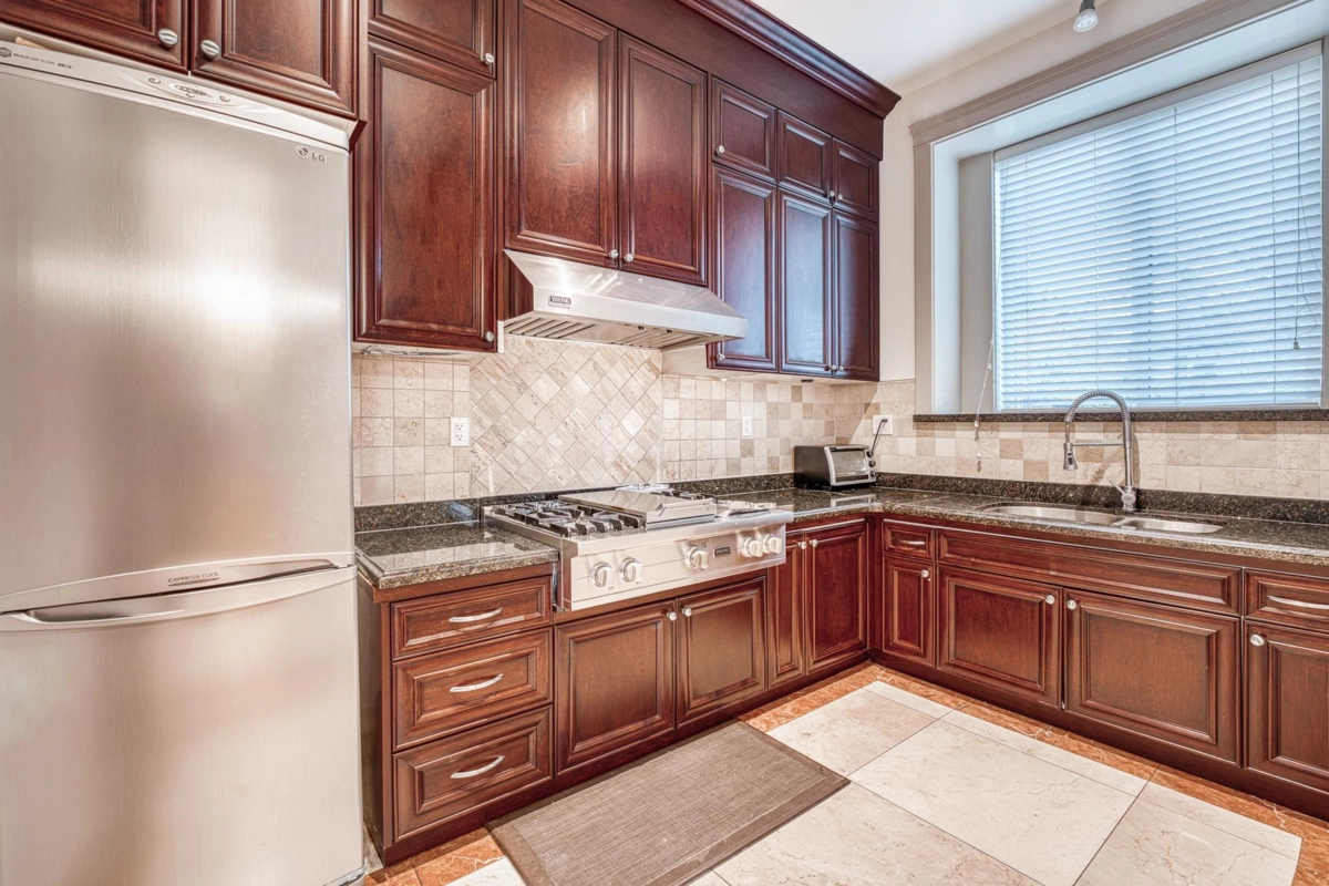 Kitchen Photo of 8511 Sunnywood Drive, Richmond, BC
