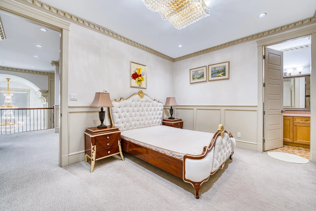 Walk-In Closet Photo of 8511 Sunnywood Drive, Richmond, BC