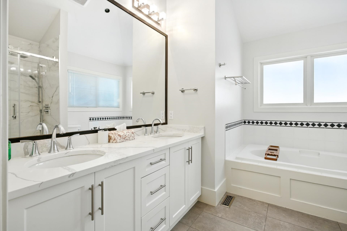 Basement Recreation Room Photo of 4420 Collingwood Street, Vancouver, BC