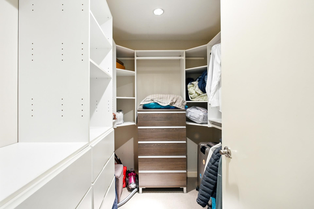 Mudroom Photo of 4420 Collingwood Street, Vancouver, BC