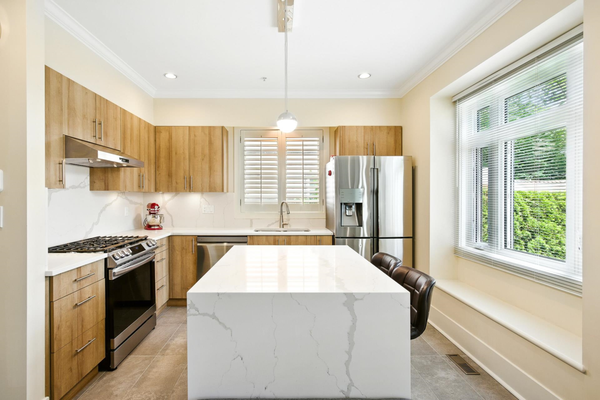 Primary Bathroom Photo of 4420 Collingwood Street, Vancouver, BC