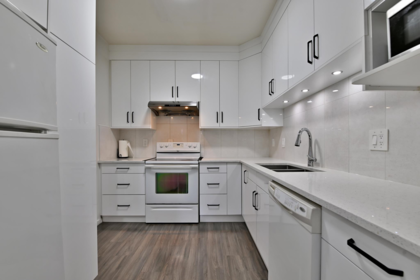 Breakfast Nook Photo of 215 13918 72 Avenue, Surrey, BC