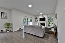 215 13918 72 Avenue, Surrey, BC