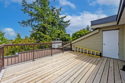Outdoor Patio Photo of 205 7162 133a Street, Surrey, BC