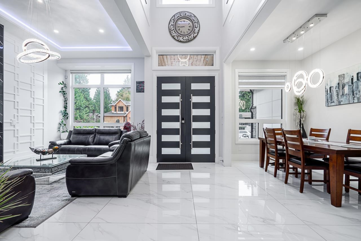 Kitchen Photo of 2938 Cumberland Street, Port Coquitlam, BC