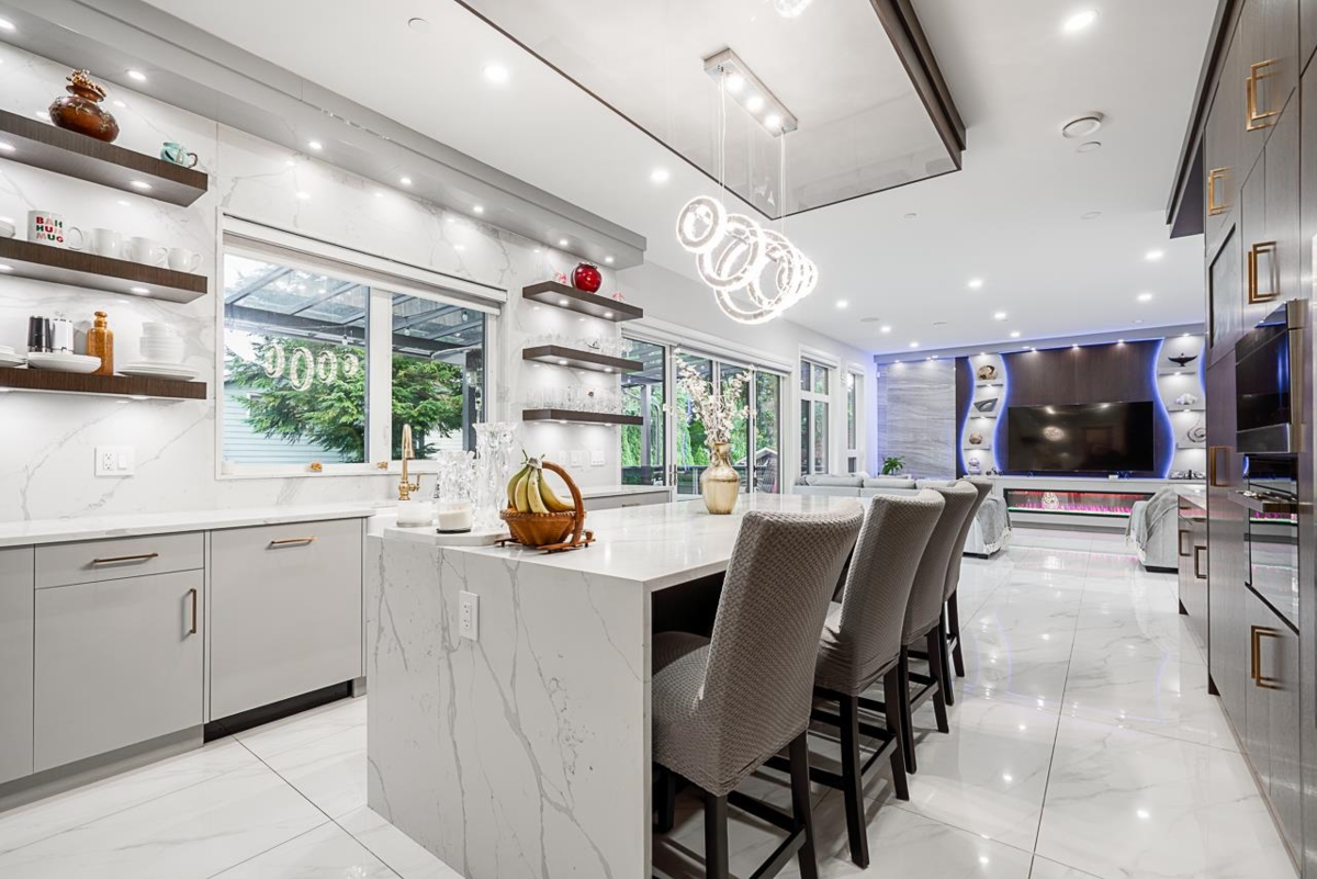 Walk-In Closet Photo of 2938 Cumberland Street, Port Coquitlam, BC